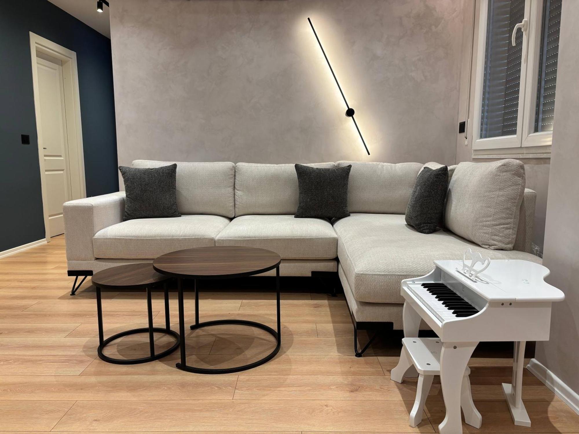 New Chic Apartment, Apartament Tirana