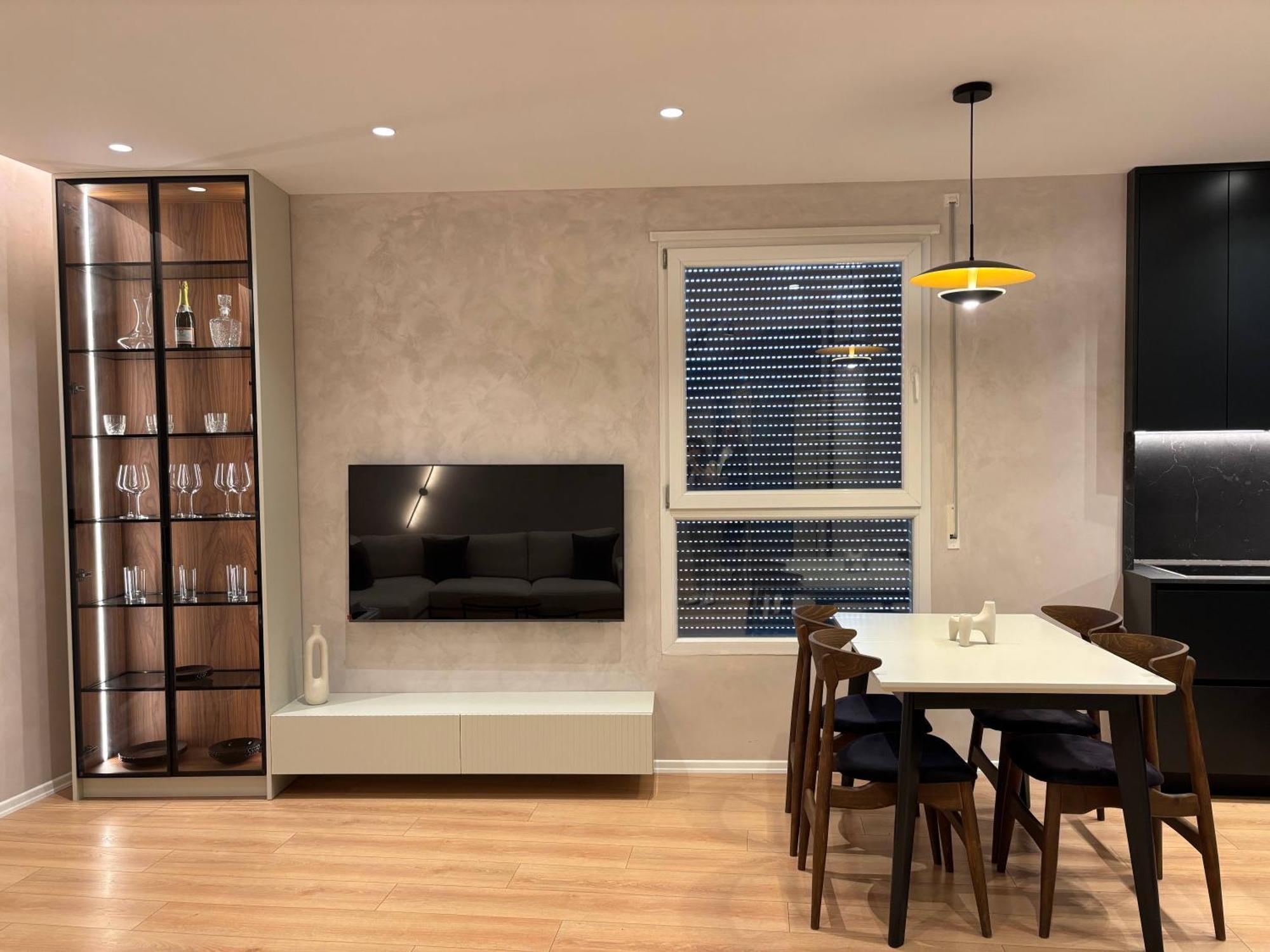 New Chic Apartment, Apartament Tirana