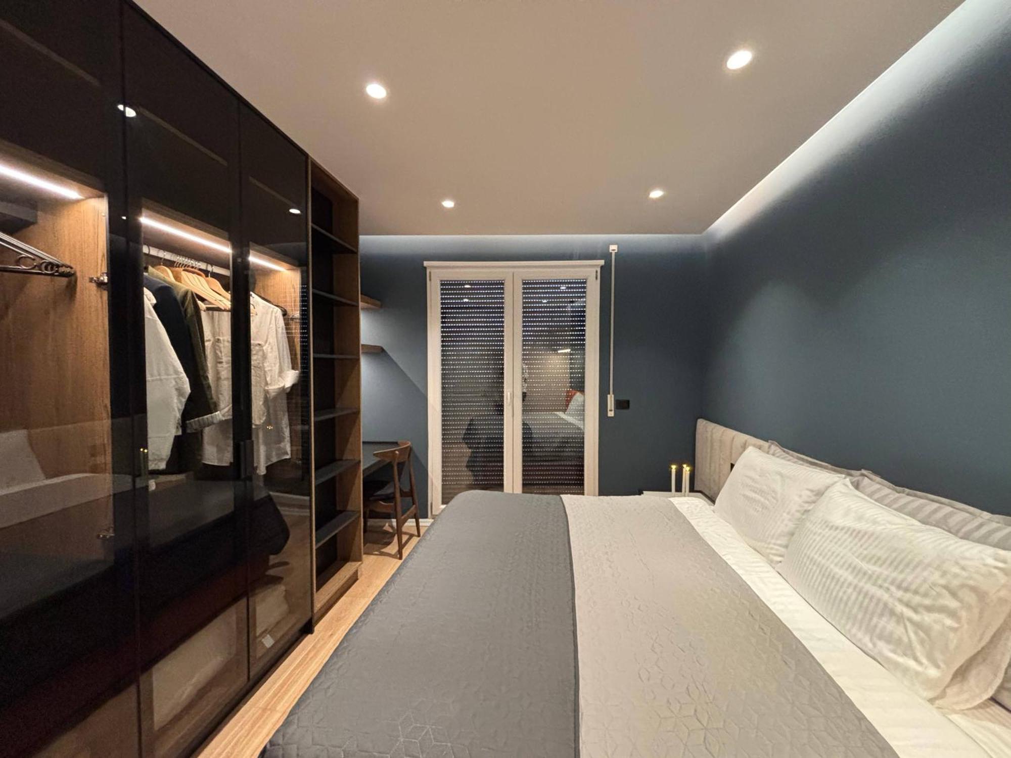Apartament New Chic Apartment, *