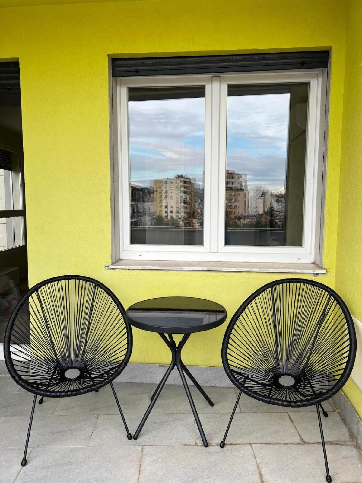 Apartament New Chic Apartment,