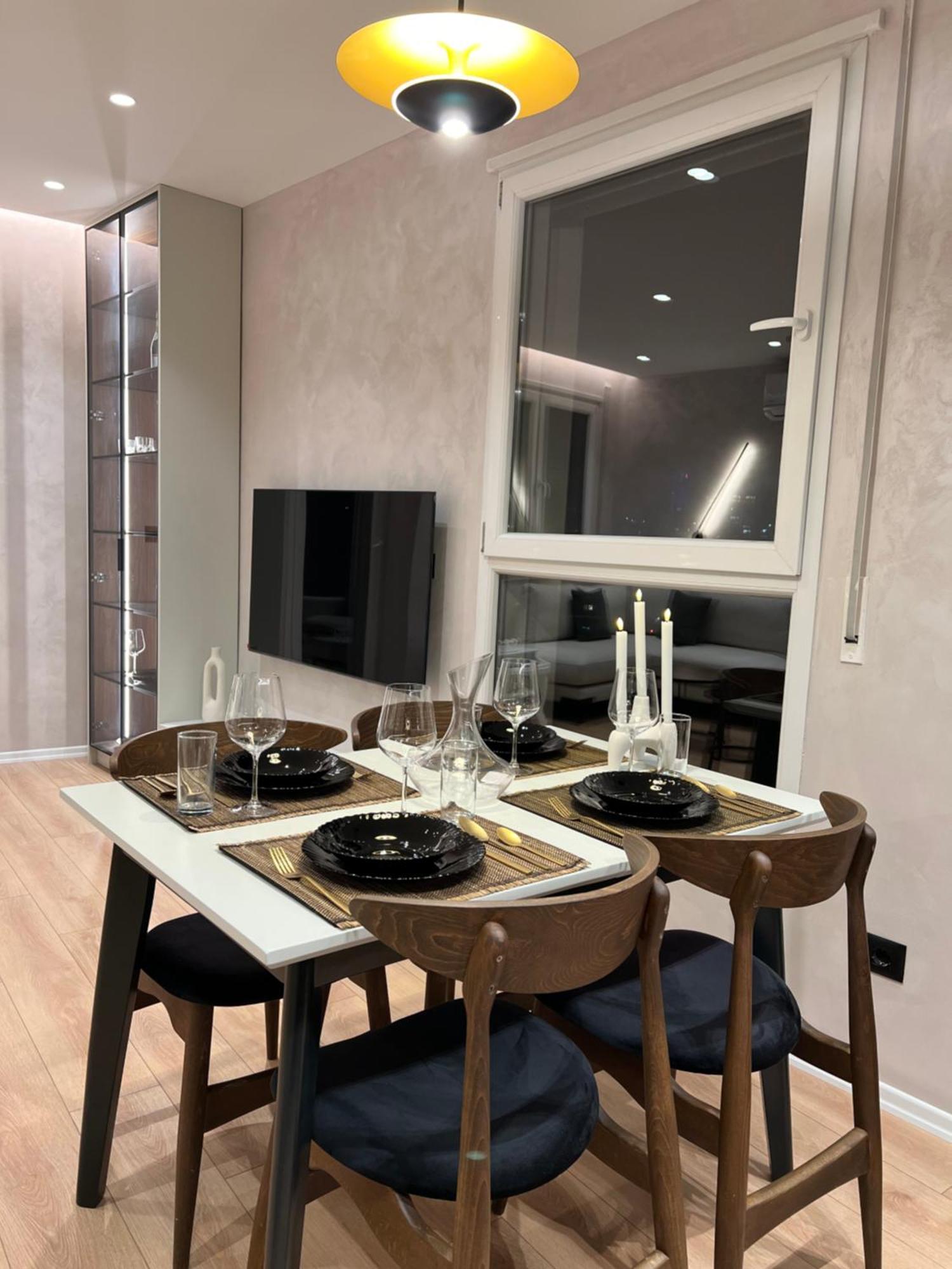 Apartament New Chic Apartment,